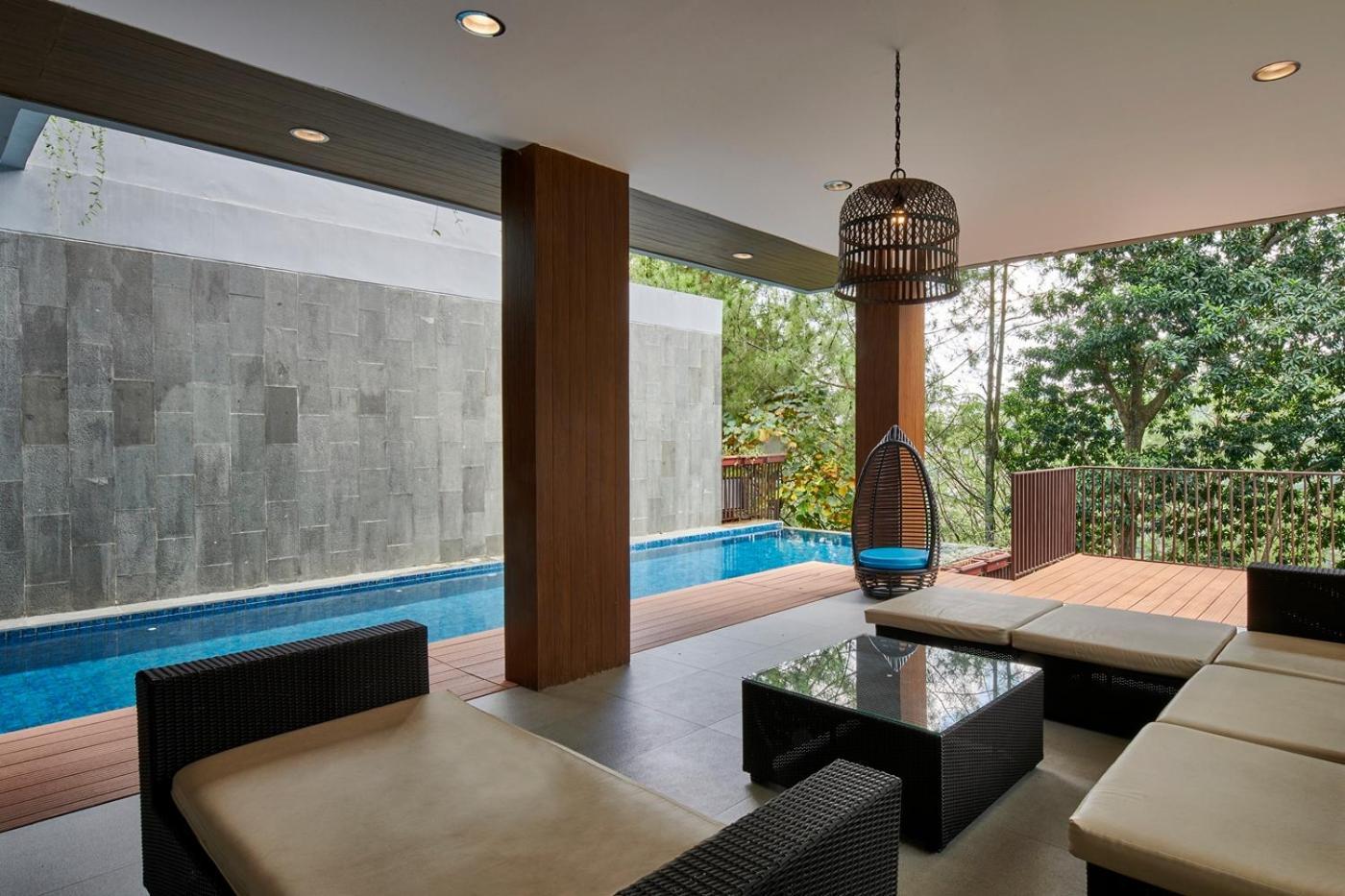 Asmaya Hill View Villa 7 Bedrooms With A Private Swimming Pool บันดุง ภายนอก รูปภาพ