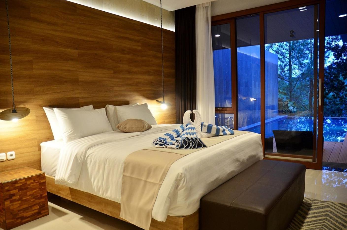 Asmaya Hill View Villa 7 Bedrooms With A Private Swimming Pool บันดุง ภายนอก รูปภาพ