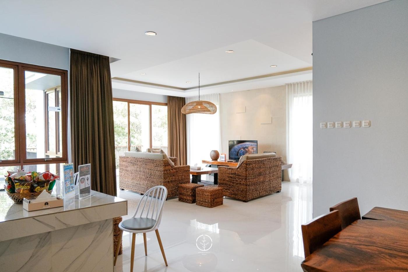 Asmaya Hill View Villa 7 Bedrooms With A Private Swimming Pool บันดุง ภายนอก รูปภาพ